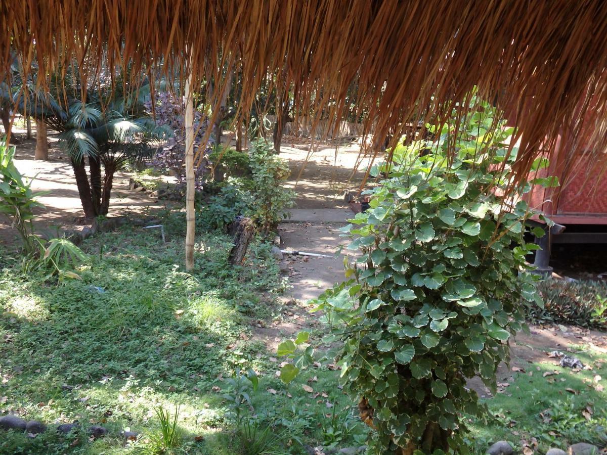 Pondok Wisata Gili Lampu Labuhan Pandan Buitenkant foto