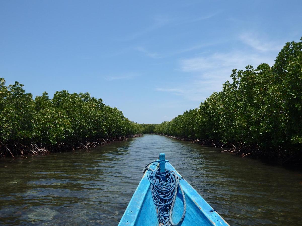 Pondok Wisata Gili Lampu Labuhan Pandan Buitenkant foto
